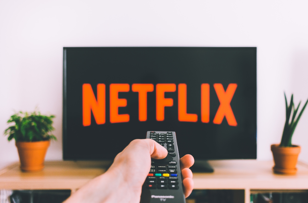 Netflix: stop agli abbonamenti condivisi